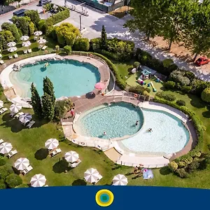 https://italia-family-camping-village-viareggio.it-tuscanyhotel.com