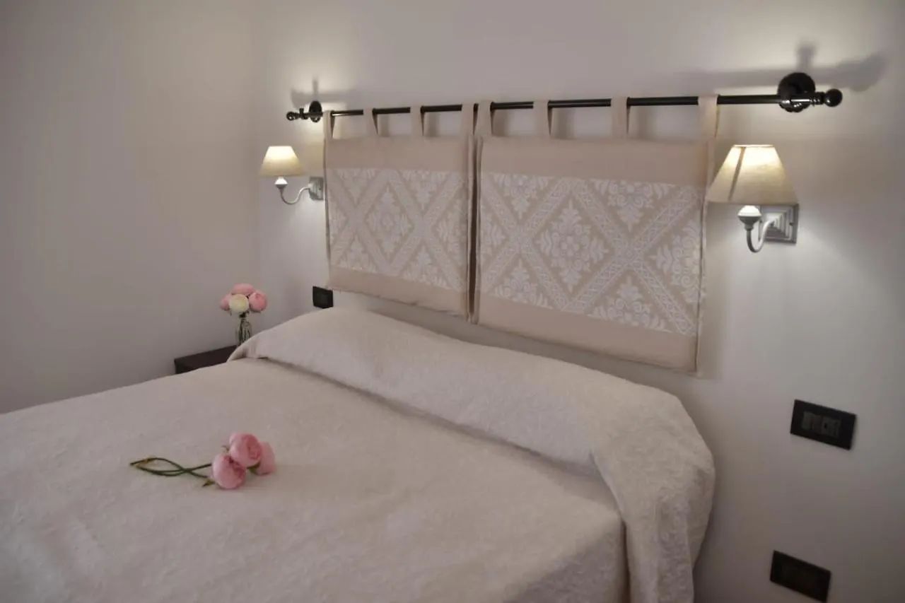 B&B Peonia Orgosolo Bed & Breakfast